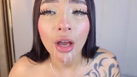 janettejones_ online show from July 24, 10:51 am