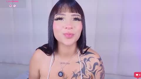 janettejones_ online show from August 15, 9:46 am