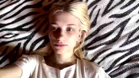 Elsa online show from August 3, 9:16 am