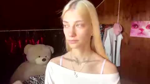 Elsa online show from August 4, 9:28 am