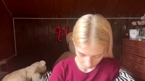 Elsa online show from August 6, 10:36 am