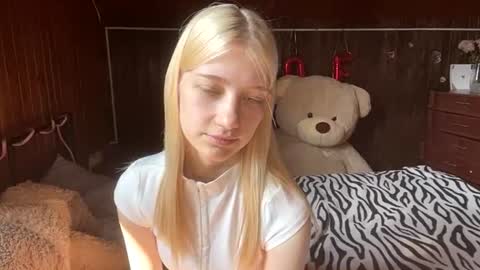 Elsa online show from August 7, 10:26 am