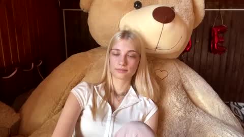 Elsa online show from August 7, 2:50 pm