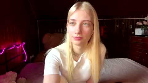 Elsa online show from August 16, 9:24 am