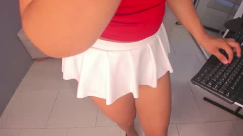 Janinne  online show from August 6, 12:04 pm