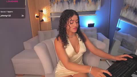Janinne  online show from August 8, 3:12 pm