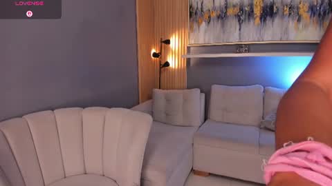 Janinne  online show from August 11, 2:52 pm