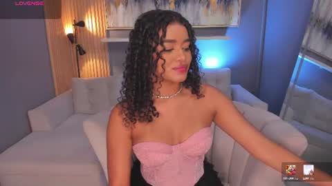 Janinne  online show from August 13, 5:27 pm