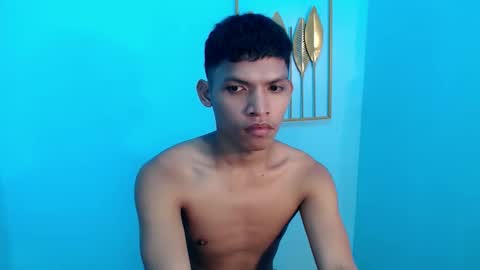 janlloyd04 online show from April 16, 12:56 pm