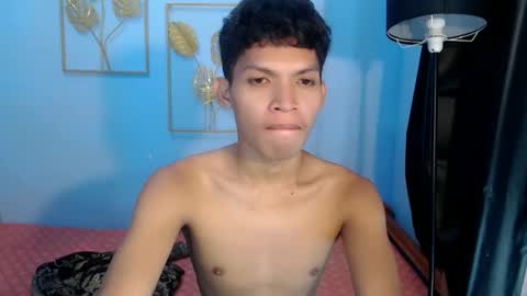 janlloyd04 online show from May 17, 2:18 pm