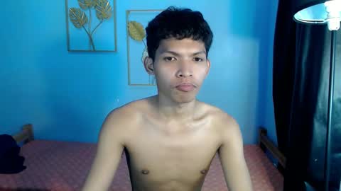 janlloyd04 online show from May 22, 4:58 am