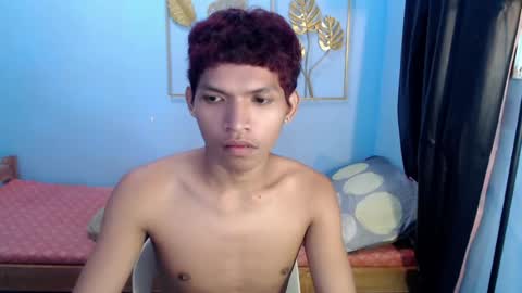 janlloyd04 online show from July 6, 9:56 am
