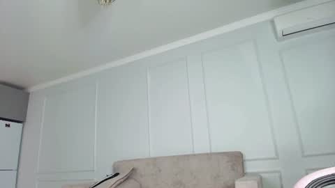 Jasmine online show from August 3, 4:36 pm