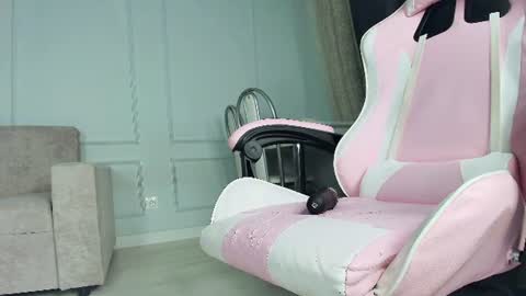 Jasmine online show from August 3, 6:48 pm