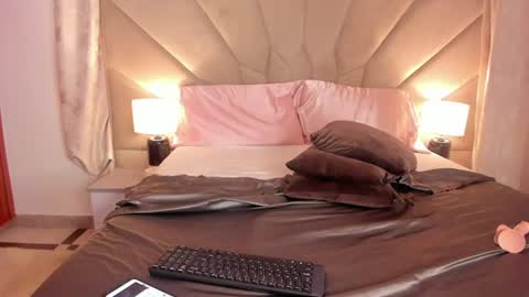 jasmin_melons online show from August 9, 11:00 am