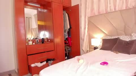 jasmin_melons online show from August 11, 12:40 pm