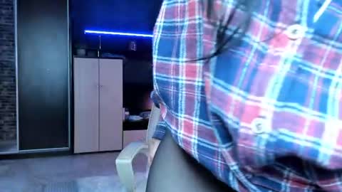 jasmin_milf online show from August 14, 4:10 pm