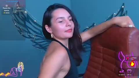Jasmine online show from August 5, 1:42 pm