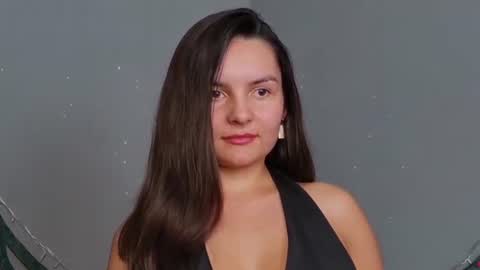 Jasmine online show from August 5, 3:21 pm