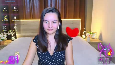 Jasmine online show from August 13, 1:03 pm
