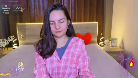 Jasmine online show from August 15, 8:18 am