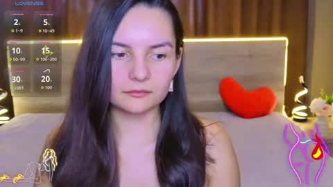 Jasmine online show from August 15, 1:48 pm