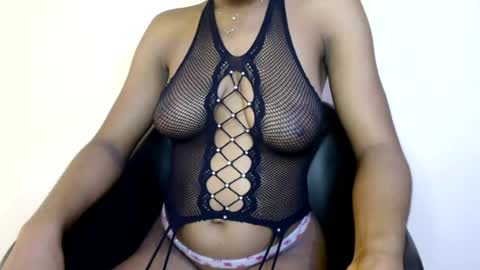 jasminee21 online show from August 10, 1:12 pm