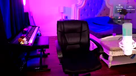 Jasmine Winters online show from August 5, 7:28 am