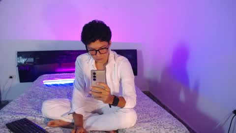 jaspeer__ online show from July 31, 11:43 pm