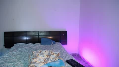 jaspeer__ online show from August 14, 4:54 pm