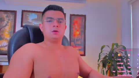 JBrooksXx online show from August 15, 1:48 pm