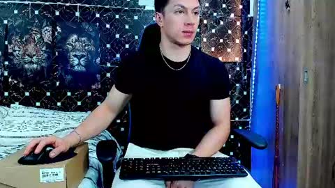 Javier online show from August 10, 5:58 pm