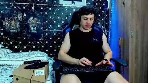 Javier online show from August 12, 2:47 am