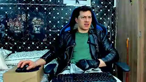 Javier online show from August 14, 12:03 am