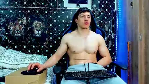 Javier online show from August 15, 6:06 am