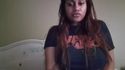 javinarose online show from June 3, 8:45 pm