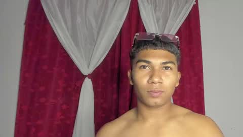 jaxrider_ online show from August 5, 6:22 am