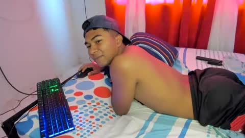 jaxrider_ online show from August 6, 1:54 pm