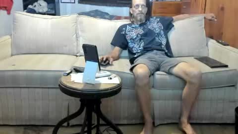 redneck asshole prick online show from August 9, 2:29 pm
