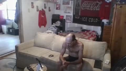 redneck asshole prick online show from August 10, 8:32 pm
