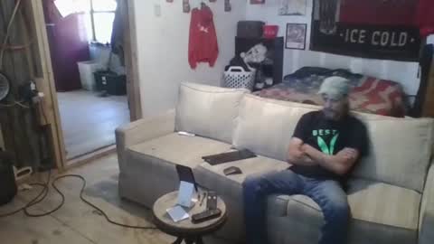 redneck asshole prick online show from August 12, 5:15 pm