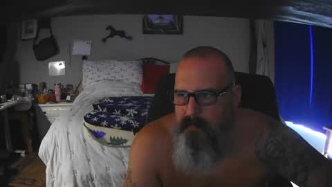 Zaddyfoot Alone in this world  online show from July 10, 7:41 pm
