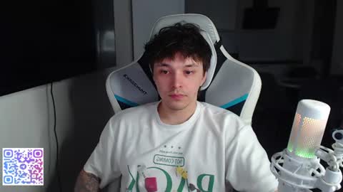 Jayce online show from August 6, 3:44 pm