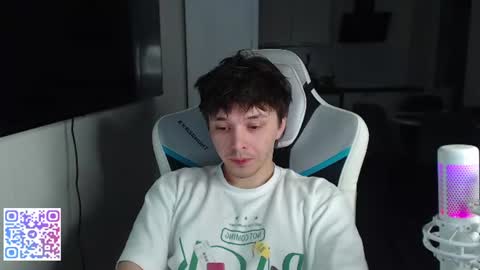 Jayce online show from August 6, 5:56 pm