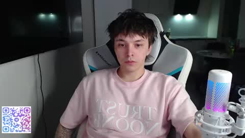 Jayce online show from August 8, 11:05 pm