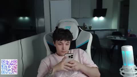Jayce online show from August 9, 9:10 am