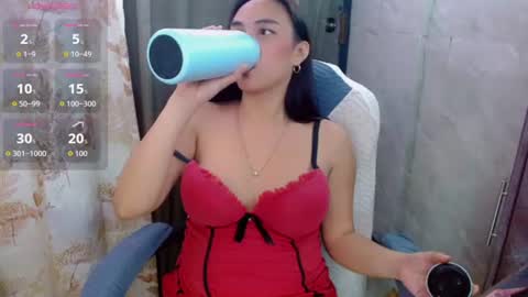 Jayda Khalifa  online show from August 4, 11:07 am