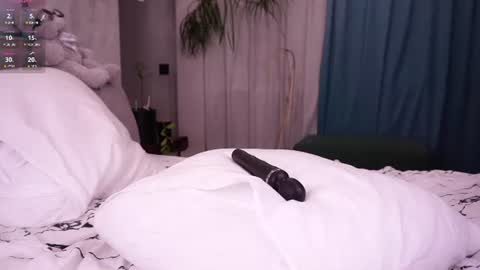 Emma online show from August 15, 5:17 pm