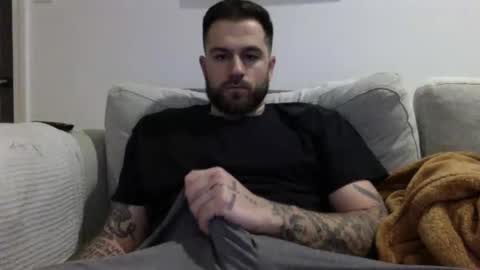 jayg333 online show from April 19, 1:48 am
