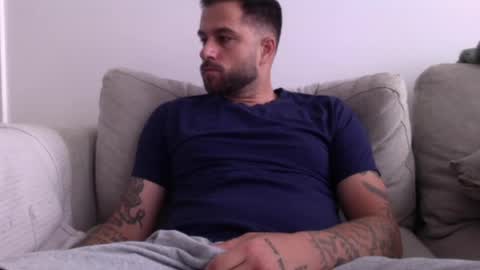 jayg333 online show from August 15, 10:36 pm